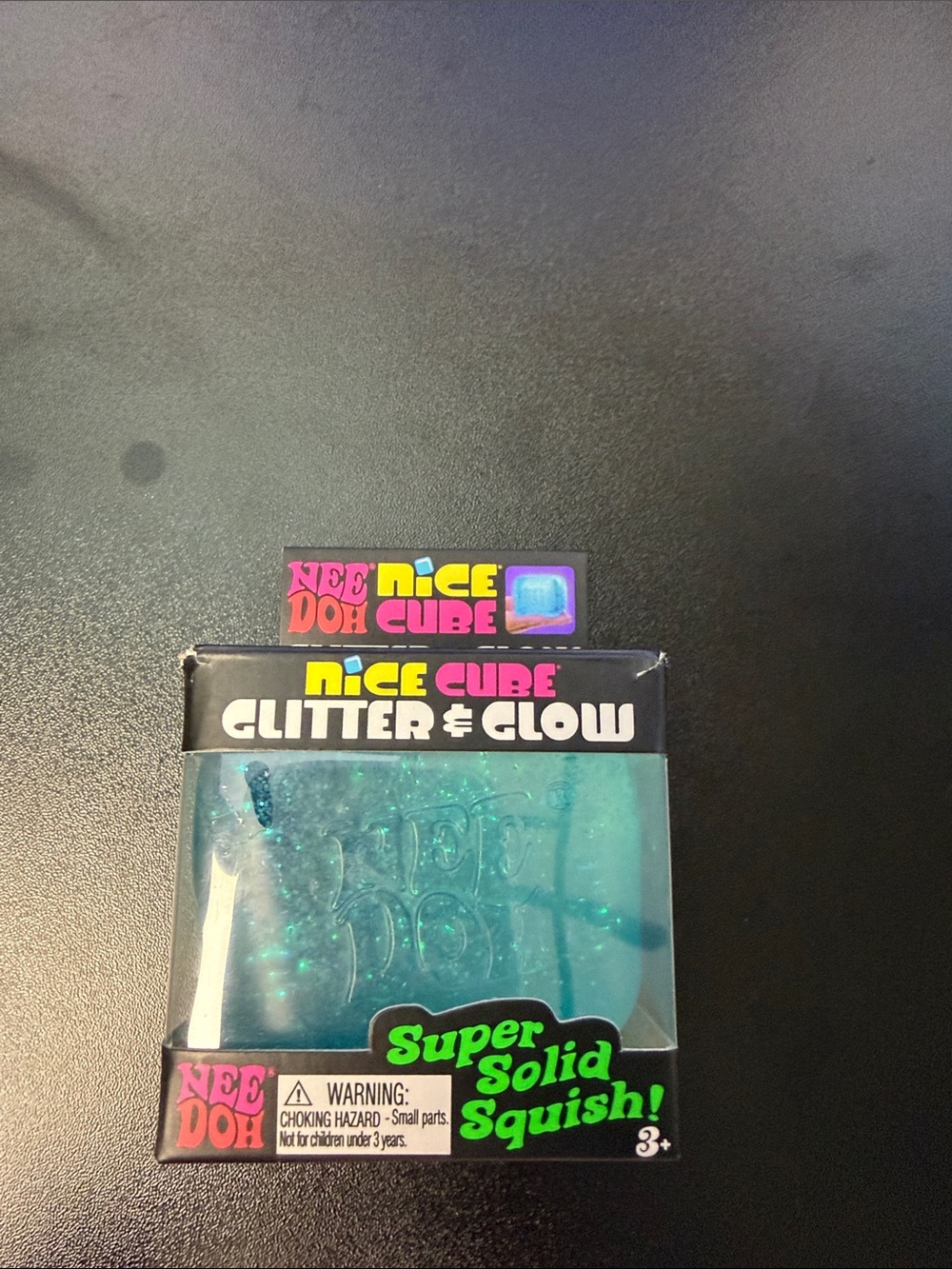 Nice Cube Glitter & Glow Super Solid Squish - Blue